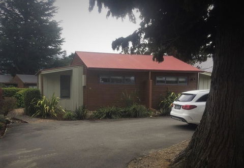 18 Jollies Pass Road - 347 Garden Studio - Accommodation New Zealand 1