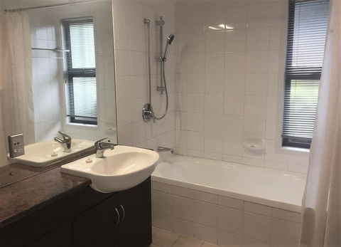 18 Jollies Pass Road - 347 Garden Studio - Accommodation New Zealand 3