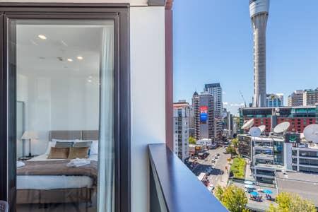 2 Bdrm Penthouse In The Ramada Building+ Carpark! - Accommodation New Zealand 1