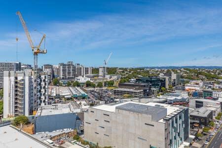 2 Bdrm Penthouse In The Ramada Building+ Carpark! - Accommodation New Zealand 3