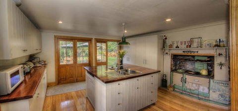 2 Bedroom Historic Villa - Accommodation New Zealand 1