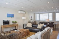 2 Bedroom Loft Style Apartment in Ponsonby