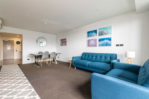 2 BR APT W/ Private Balcony + Netflix Near Spark! - Accommodation New Zealand 0