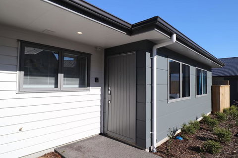 2 Brm Apartment 3 On Jones Crescent - Accommodation New Zealand 0