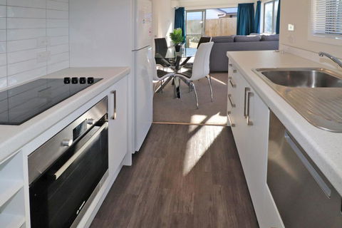 2 Brm Apartment 3 On Jones Crescent - Accommodation New Zealand 3