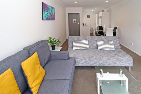 2 Brm Apartment 4 On Jones Crescent - Accommodation New Zealand 3