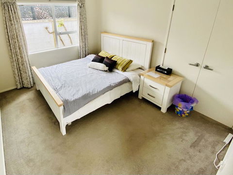2 Rooms Share Bathroom - Accommodation New Zealand 3