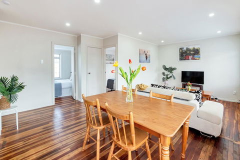 3 Bedrooms Close To Airport - Free Wifi & Netflix - Accommodation New Zealand 1