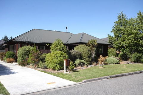 3 Mt Isobel Place - Accommodation New Zealand 0