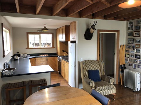 4 Season Retreat - Accommodation New Zealand 1