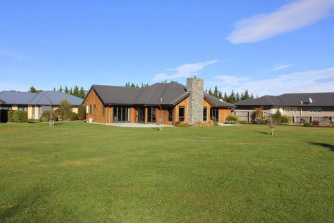 6 Mt Isobel Place - Accommodation New Zealand 0