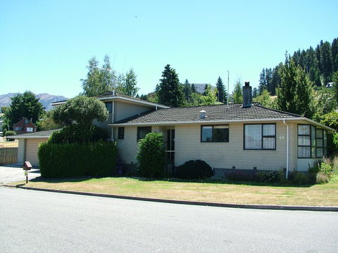66 Conical Hill Road - Accommodation New Zealand 1