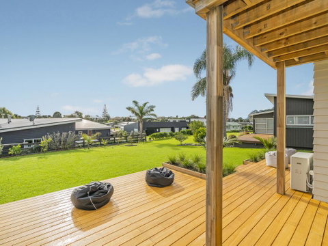 A Slice Of Summer - Whangapoua Holiday Home - Accommodation New Zealand 3