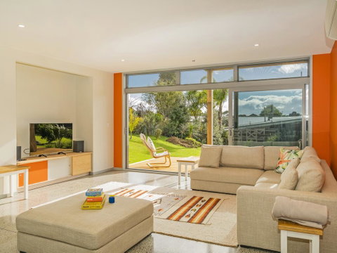 A Slice Of Summer - Whangapoua Holiday Home - Accommodation New Zealand 2