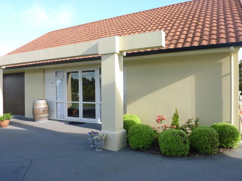 A Touch Of Tuscany At Hillsborough - Accommodation New Zealand 0