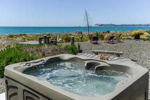 Absolute Beachfront BB
