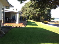 Absolute Waterfront Serenity Near Auckland