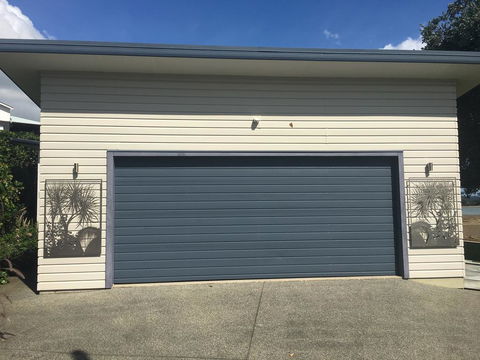 Absolute Waterfront Serenity Near Auckland - Accommodation New Zealand 3