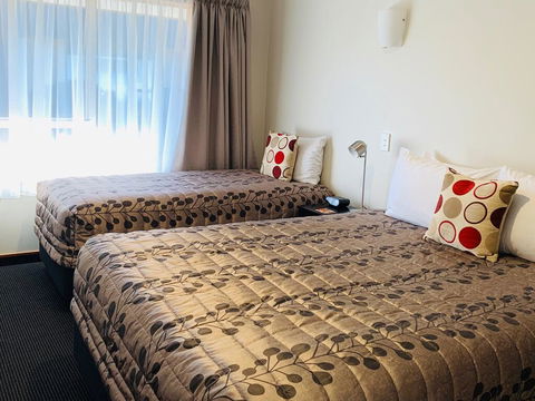 Admiral Court Motel & Apartments - Accommodation New Zealand 1