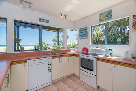 Ahipara Surf Lodge - Accommodation New Zealand 3