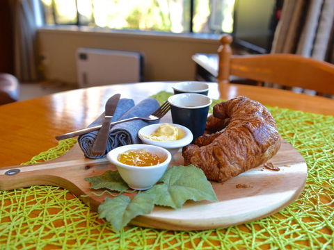 Akaroa Cottages Woodside - Akaroa Holiday Cottage - Accommodation New Zealand 2