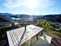 Akaroa Harbour View - Christchurch Holiday Homes