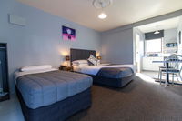 Albatross Motel
