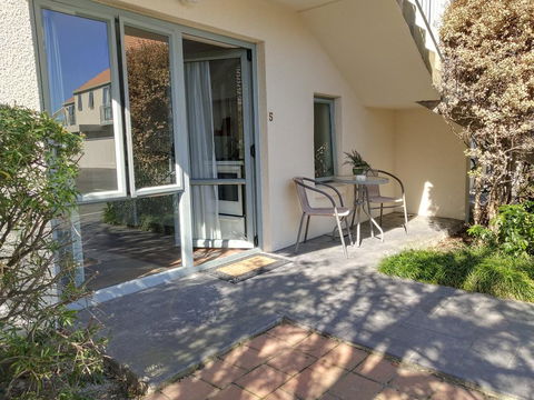 Alcala Motor Lodge - Accommodation New Zealand 0