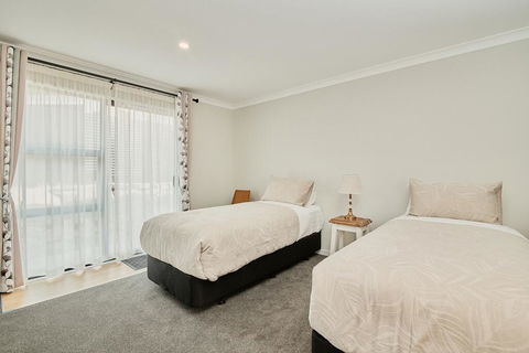 Alice Garden - Accommodation New Zealand 2
