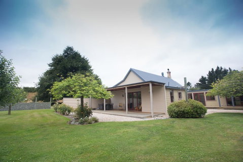 Allandale Lodge - Accommodation New Zealand 0
