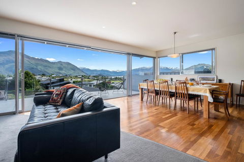 Alpine Attitude - Wanaka Holiday Home - Accommodation New Zealand 0