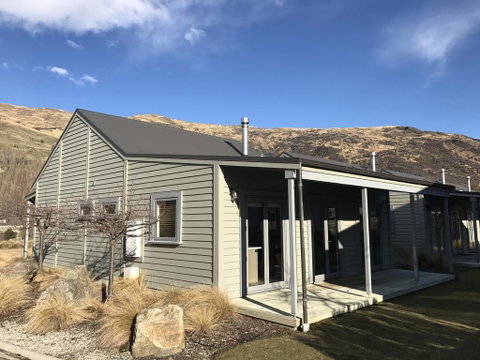 Amazing Cardrona Villa - Accommodation New Zealand 3