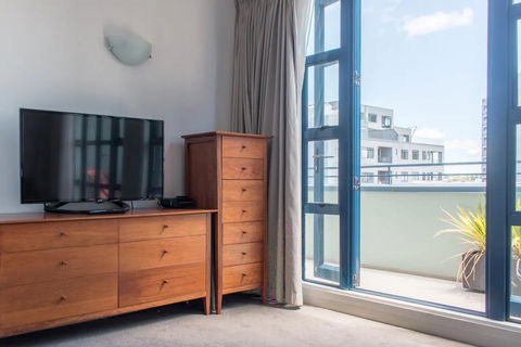 Amazing Penthouse Apartment With Balcony And Harbour Views - Accommodation New Zealand 1