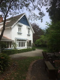 Annandale Manor
