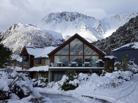 Aoraki Mount Cook Alpine Lodge - Accommodation New Zealand 1