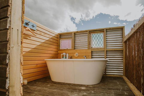 Appleby House & Rabbit Island Huts - Accommodation New Zealand 3