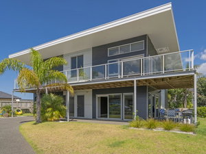 Aquila Waters - Whitianga Holiday Home