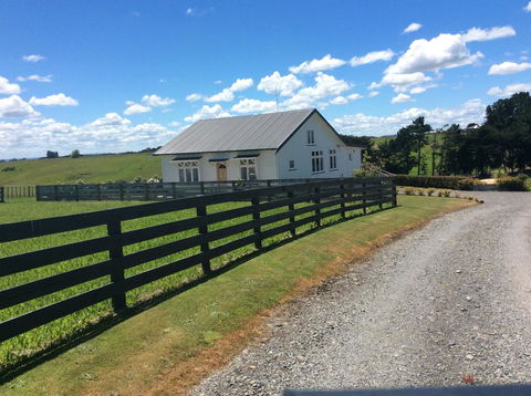 Ataahua Cottage - Accommodation New Zealand 0