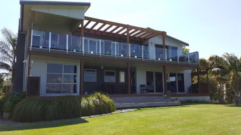 Athenree Waterside Accommodation - Accommodation New Zealand 2