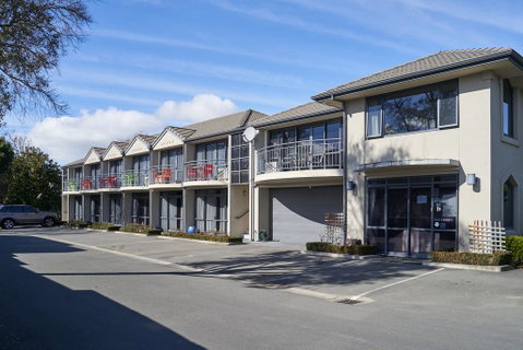 Azena Suites & Apartment - Accommodation New Zealand 0