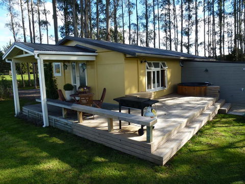 B&B Blossom Cottage - Accommodation New Zealand 0