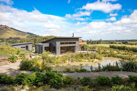 Ballymoney Cnoc - Accommodation New Zealand 0