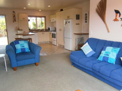 Baskervilla - Whangamata Holiday Home - Accommodation New Zealand 2