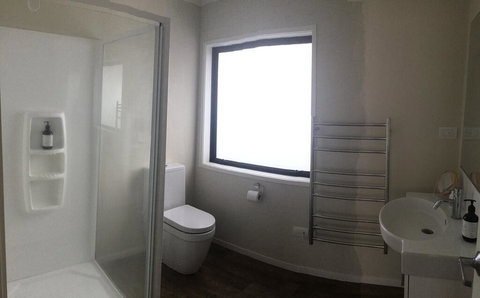 Beach And Rural Holiday Flat - Accommodation New Zealand 3