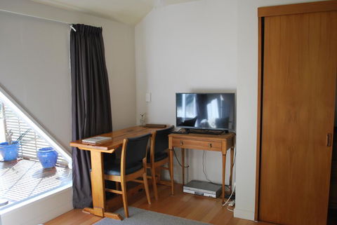BEACH FRONT:Palms-on-the-beach.KAITERITERI. - Accommodation New Zealand 3