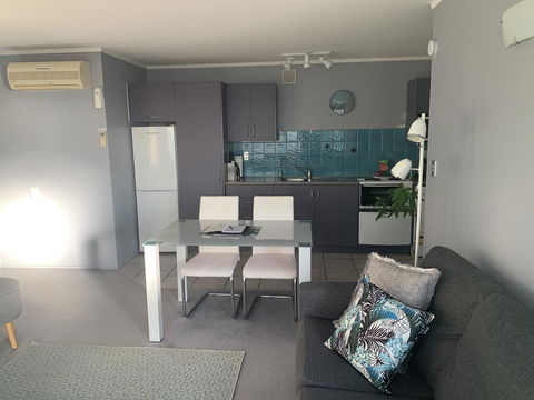 Beach Lane Apartment - Accommodation New Zealand 3