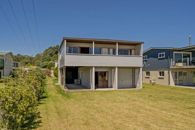 Beach Side At Cooks - Cooks Beach Holiday Home