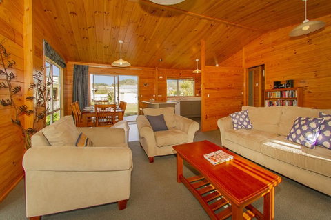 Beachfront Bliss - Cooks Beach Holiday Home - Accommodation New Zealand 3