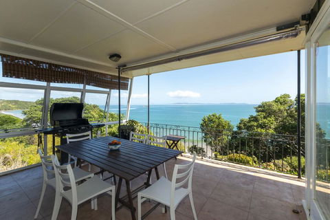 Beachfront Bliss - Coopers Beach Holiday Home - Accommodation New Zealand 1