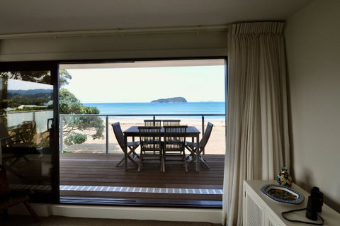 Beachfront Heights - Pauanui Holiday Apartment - Accommodation New Zealand 3